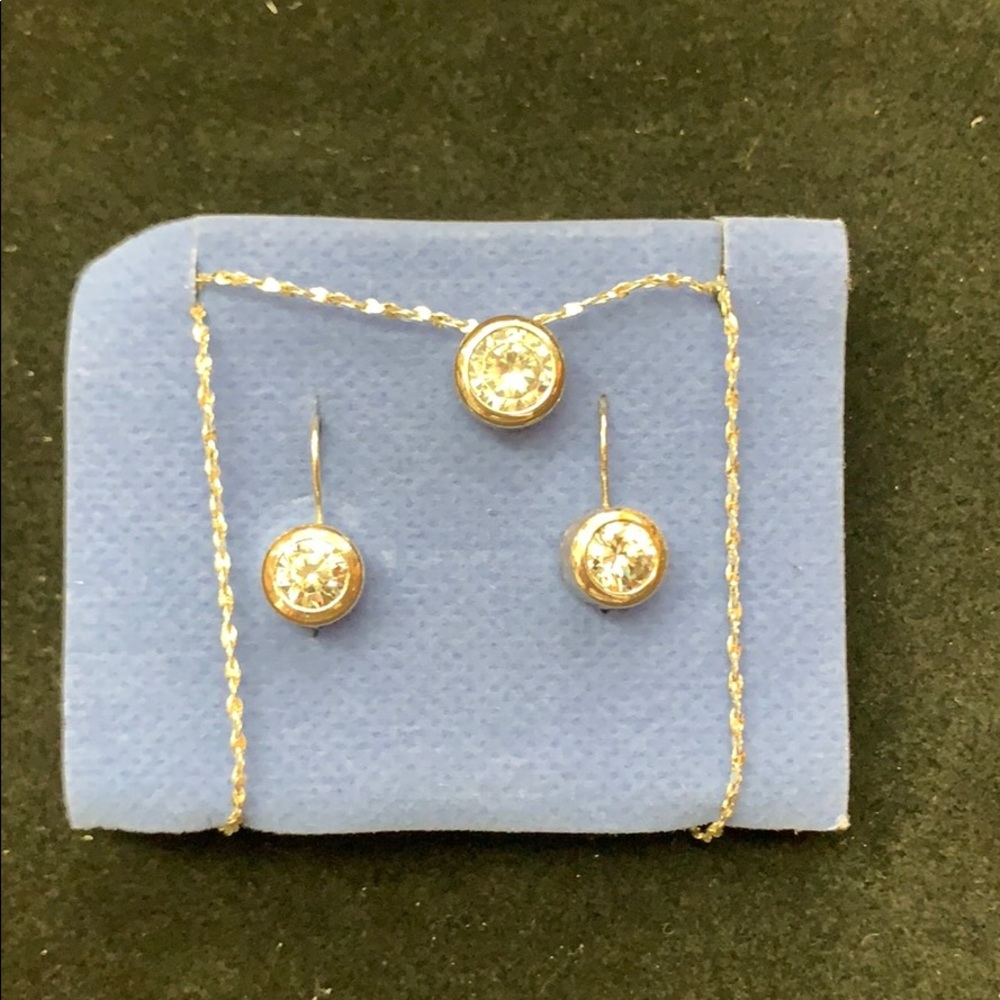 Two piece set